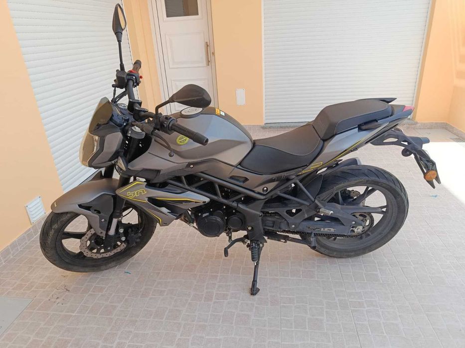 Benelli BN 125 2024 | 991 km | Estado Nova | 1 Dono