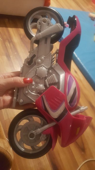 Motor plus barbie       .