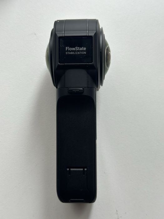 Action Cam INSTA360 One RS 1-Inch (6K - 21 MP - Wi-Fi e Bluetooth)