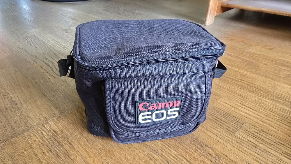 Máquina fotográfica SLR Canon EOS 500