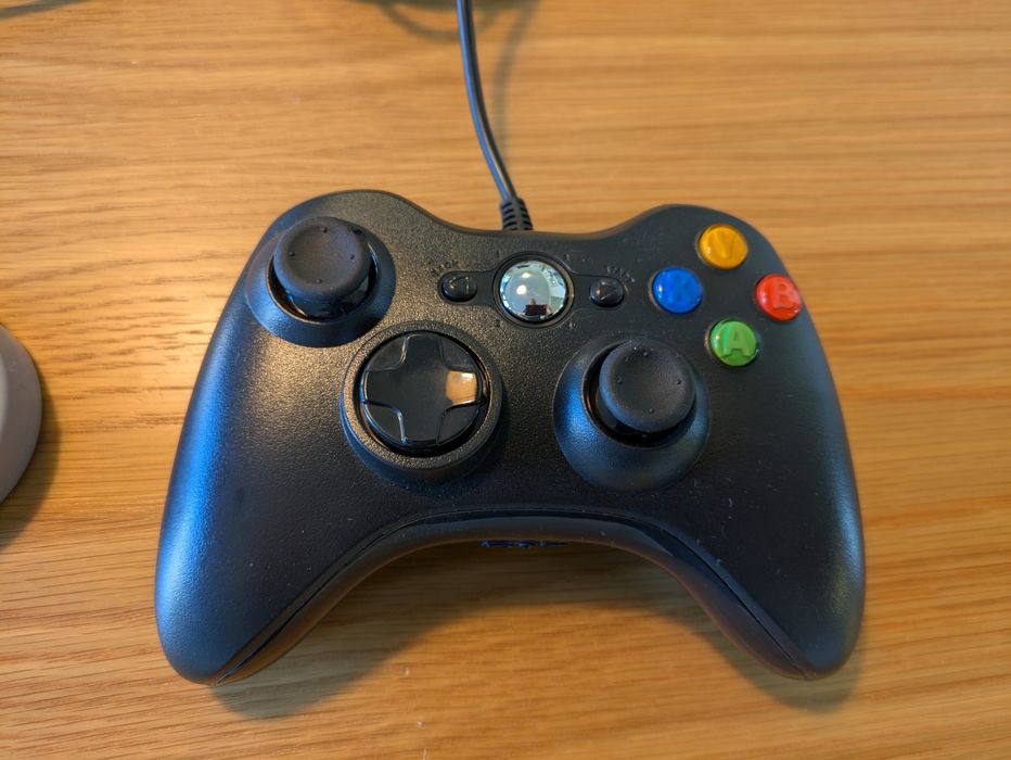 Video Game Controllers (3)64284594914434121