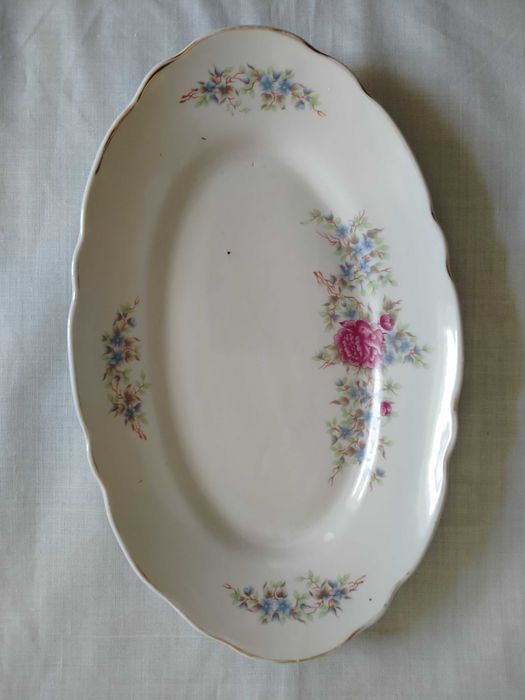 Фарфоровое сервировочное блюдо Коростень