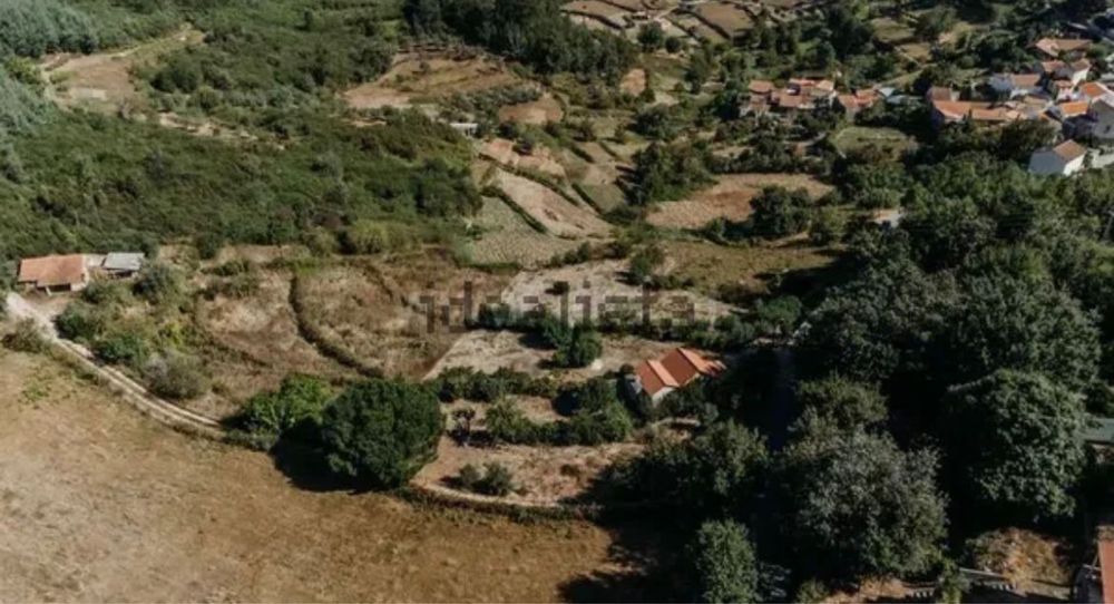Terreno com cerca de 30000 m2 na Povoa das Quartas (O. do Hospital)