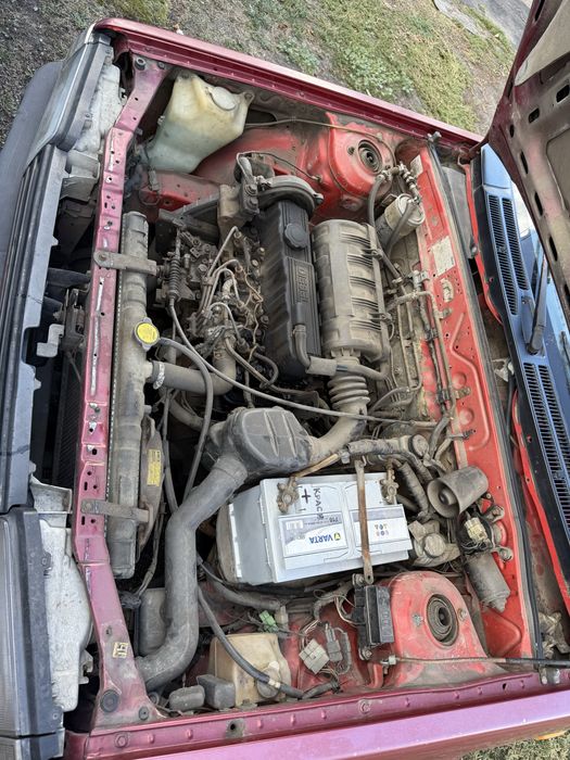 Автомобіль Mazda 323 1987