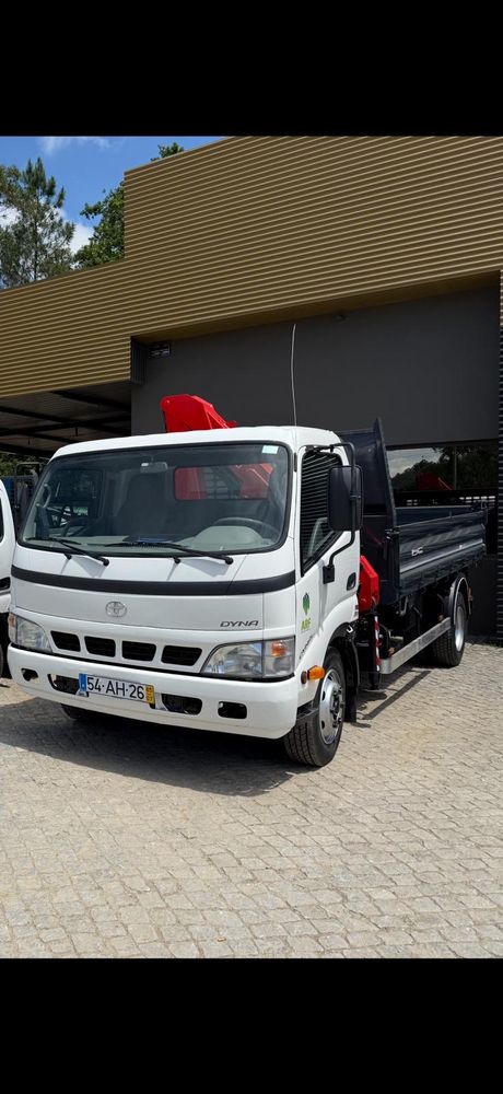 Toyota Dyna 4.6 c/grua e báscula
