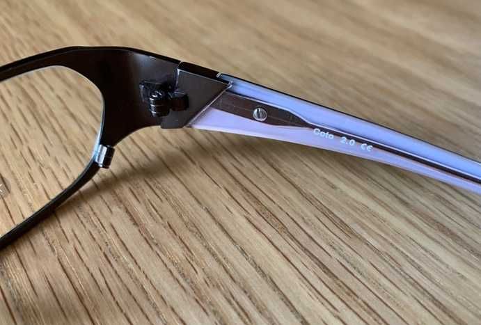 oprawki OAKLEY z etui
