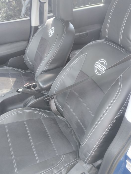 Автомобіль Нісан