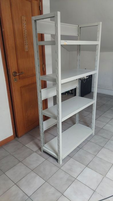 Estante Metálica / Cinza 4 Prateleiras - Resistente - Bom Estado