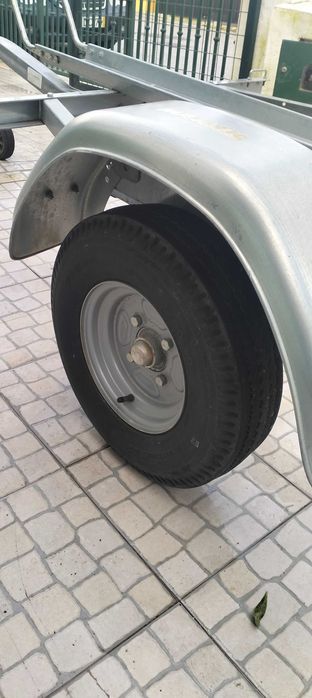 Atrelado para moto com rampa, novo