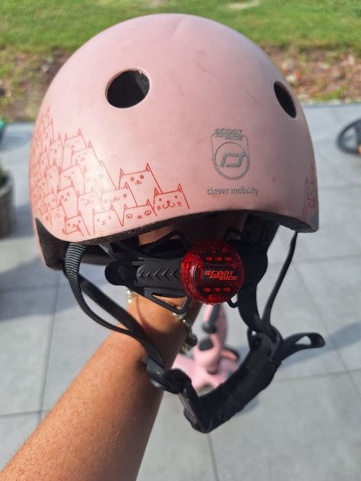 Hulajnoga Scoot and Ride z kaskiem