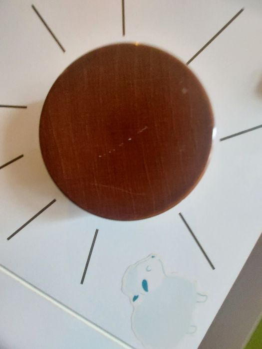 Movel Micuna de criança com rodas e  4 gavetas bem estimado