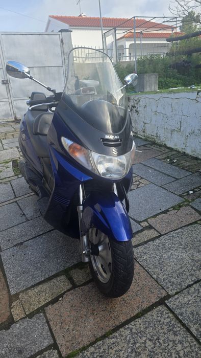 Suzuki burgman 250