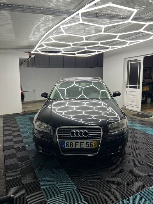 Audi A3 2.0 SportBack — photo 2