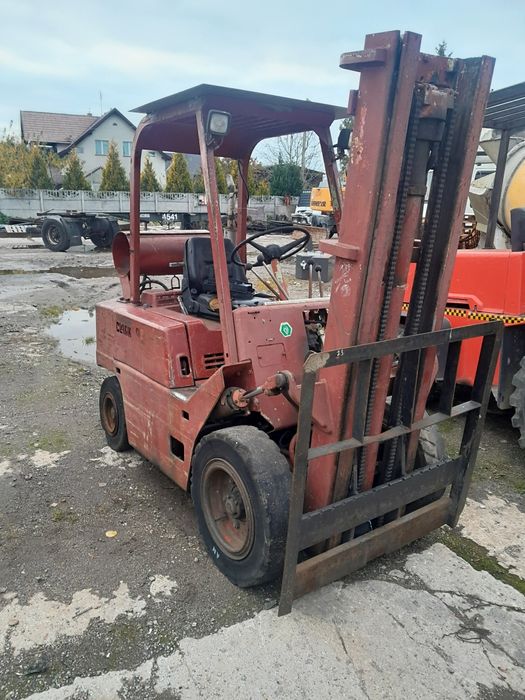 Wózek  widłowy Clark c500  na gaz