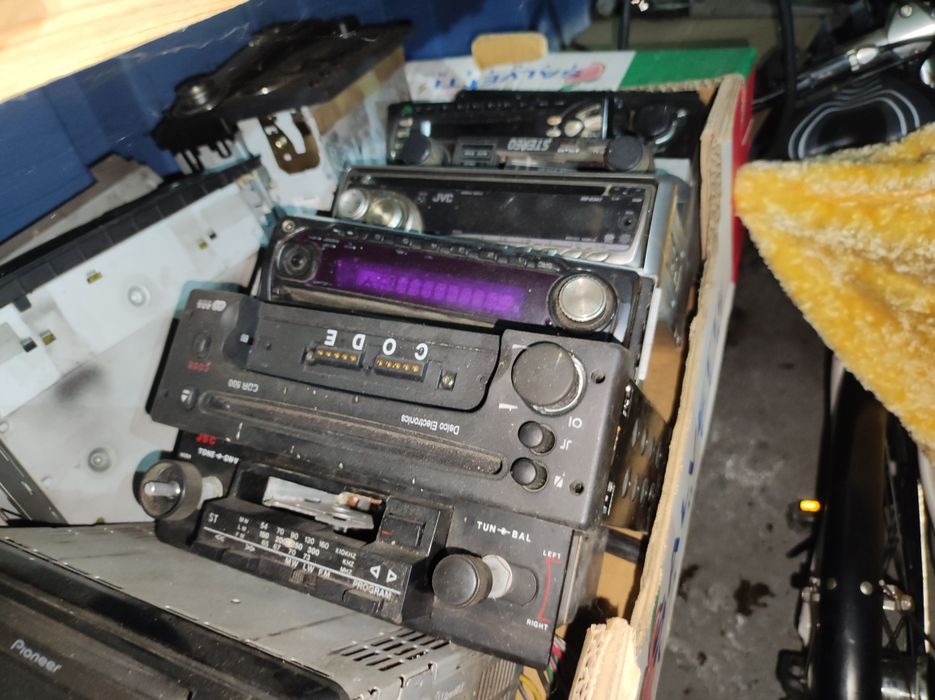 Radio samochodowe Mercedes Becker VW Philips BMW audi Citroen Ford