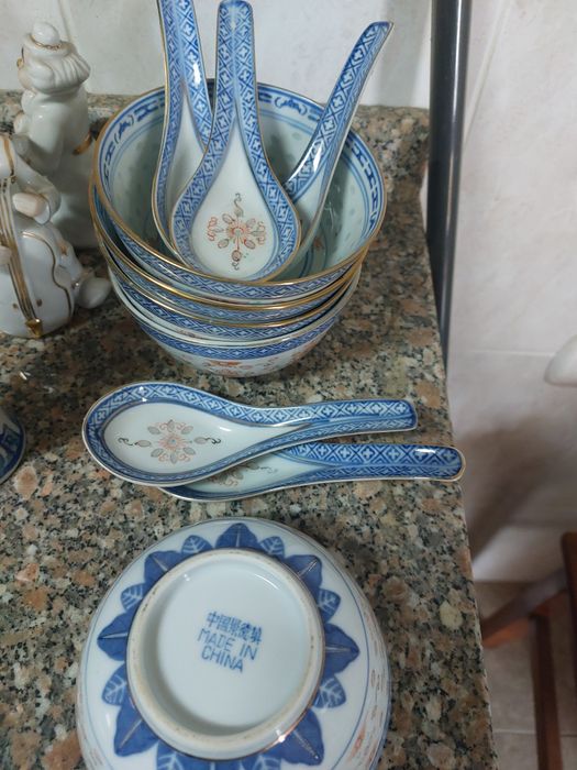 Conjunto taças e colheres