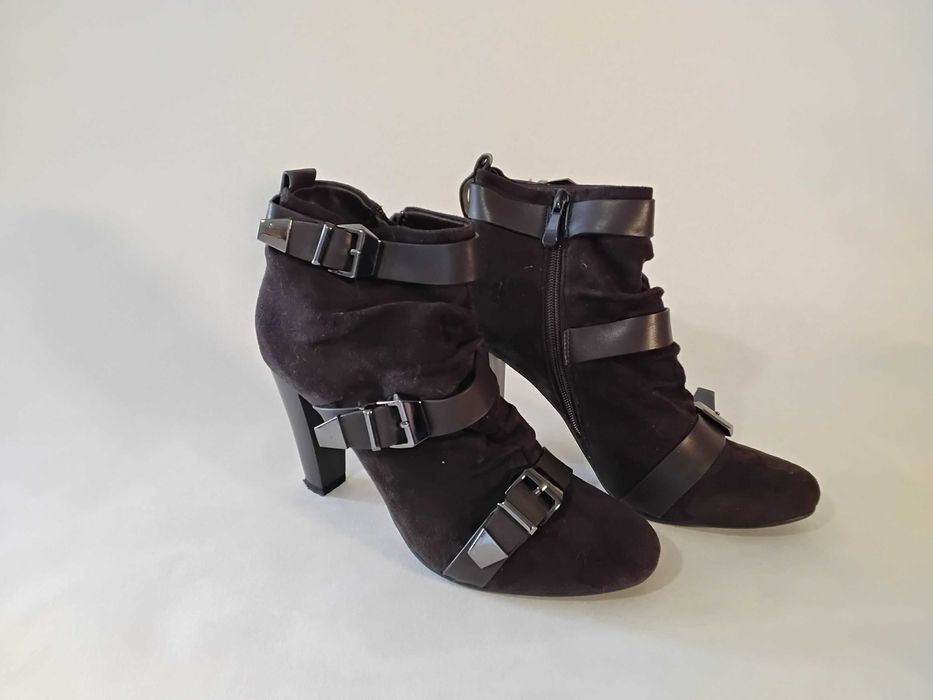 Жіночі туфлі (різні)