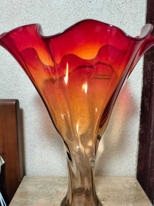 Ваза для квітів в гарному стані