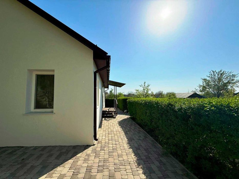 Продам дом в посёлке  Печенеги