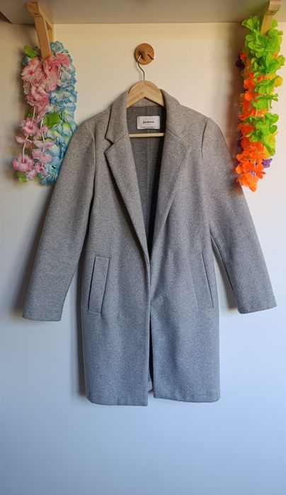 Siwy płaszczyk Stradivarius