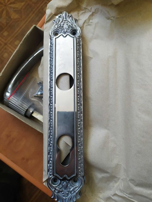 замок врізний дверний