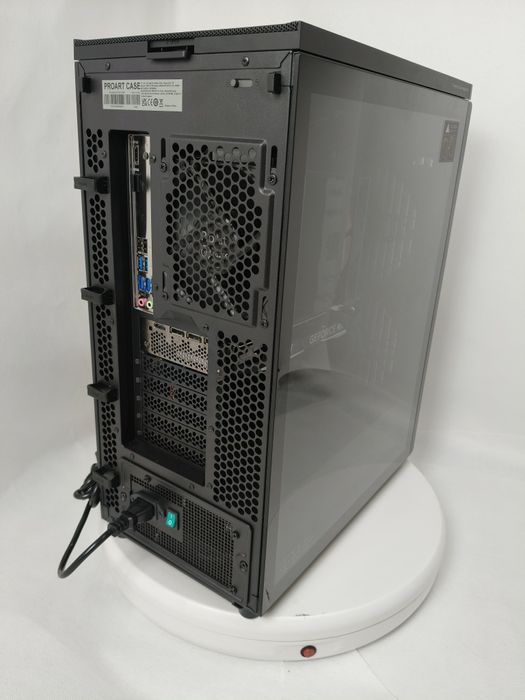 Komputer Gamingowy i9-14900,RTX 5070 Ti,128 GB,Win 11 Pro