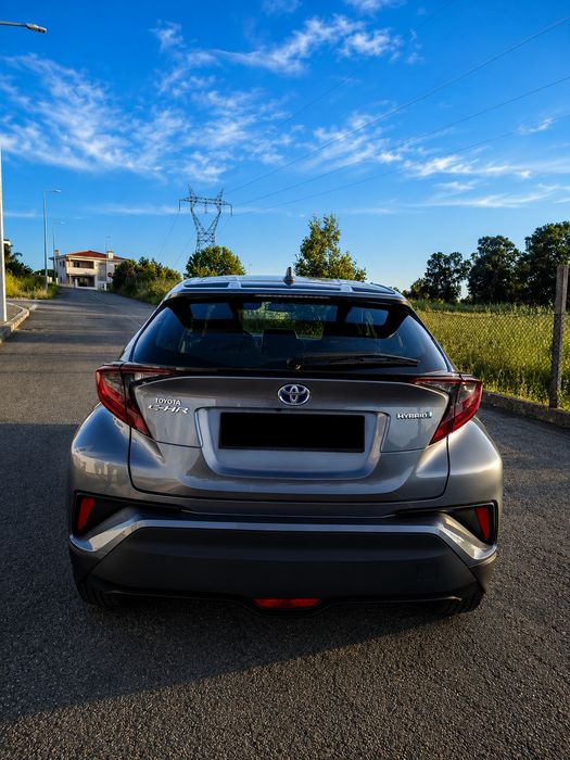 Toyota CHR Hybrido.  64.000klm    GARANTIA até 2032