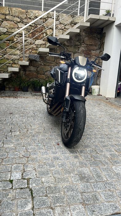 Escape Honda CB650R