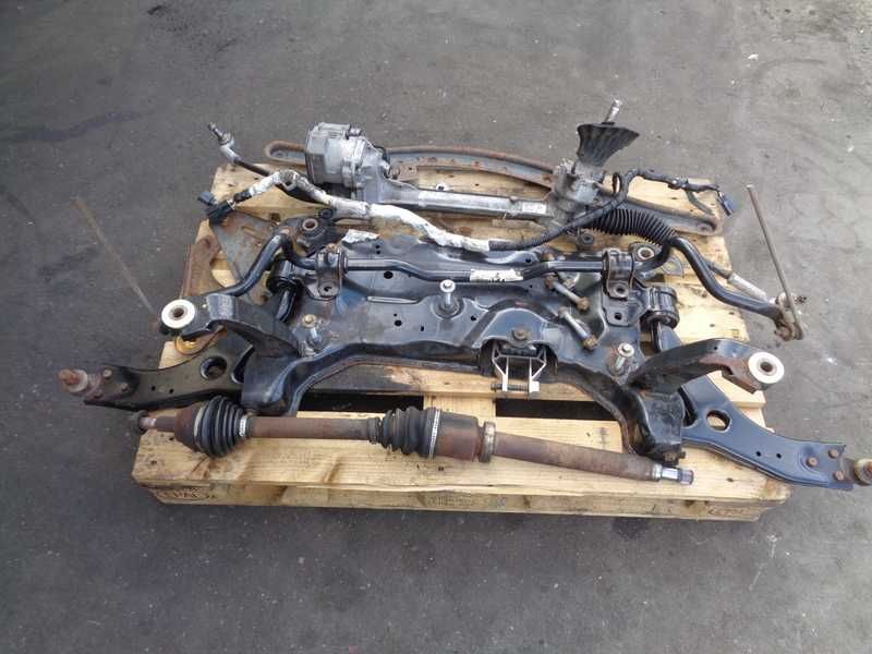 Zwrotnica Mcperson sanki zacisk przekładnia Focus mk3 2012r BV6C3D070AG