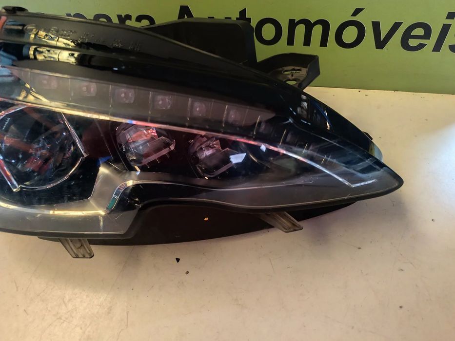 Peugeot 308 II - FAROL FULL LED DIREITO - FF830