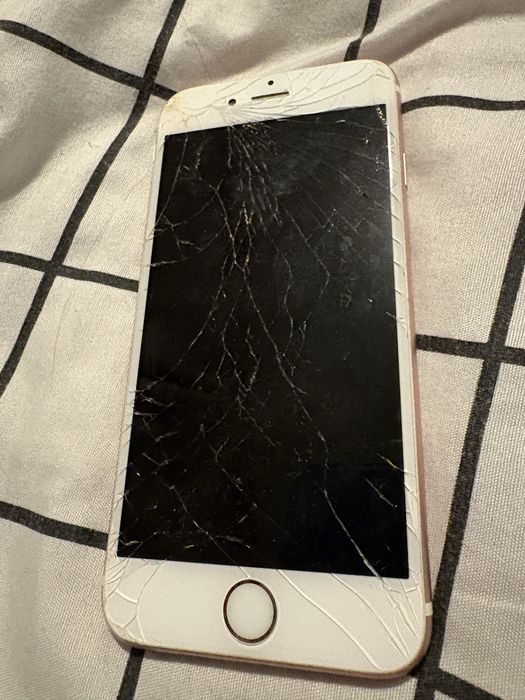 Smartfon Iphone 6s Rose Gold