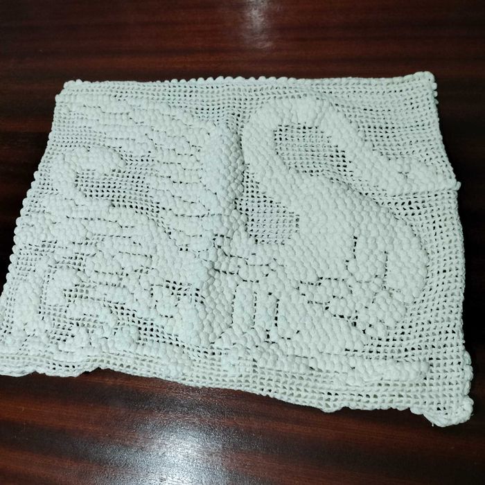 Capa de Almofada em Crochet Filet ( Artesanal )