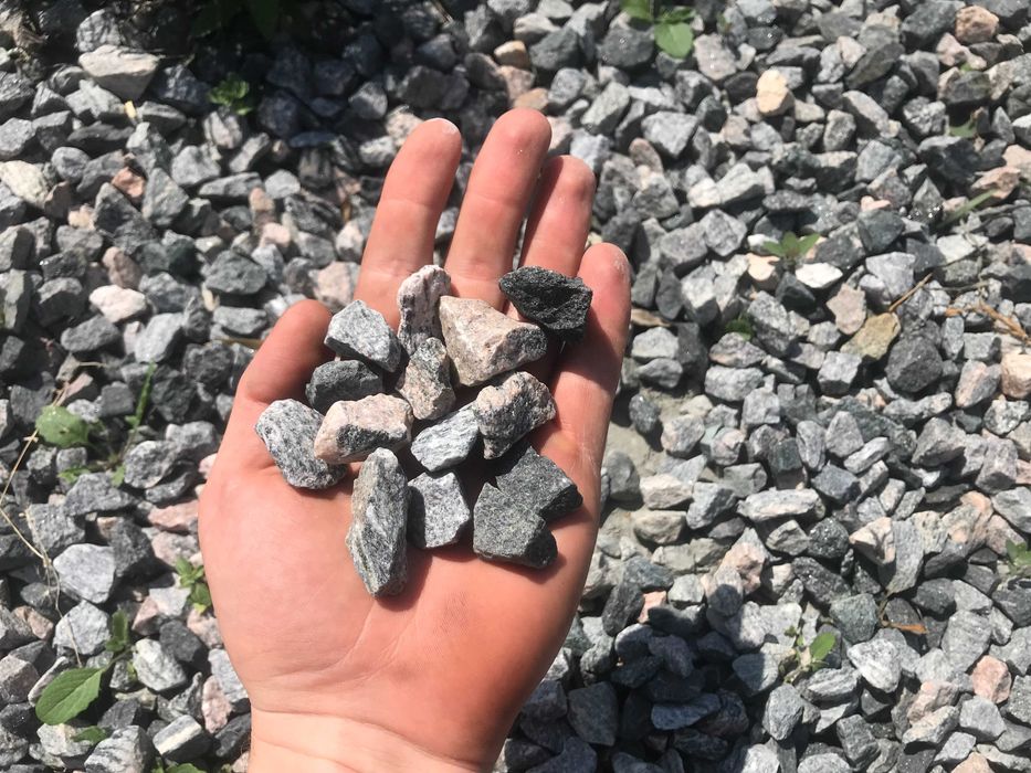 Czarnoziem Kompost Kora Ziemia Piasek.Żwir. Granit Tłuczeń  Gry