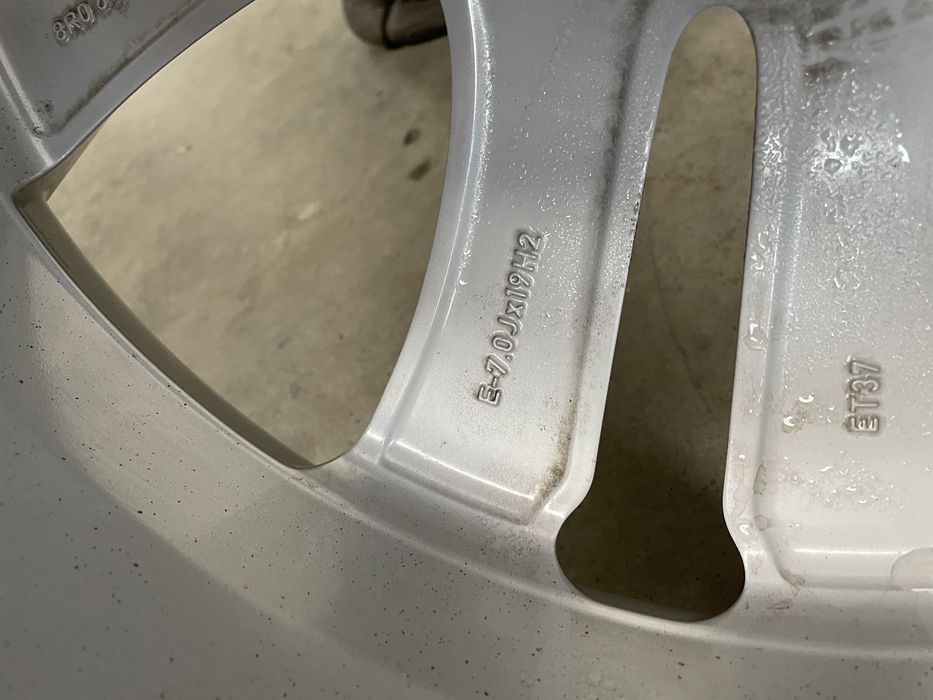 Kola felgi audi audi q5 q3 vw tiguan 19 cali 5x112 et37 7j super stan