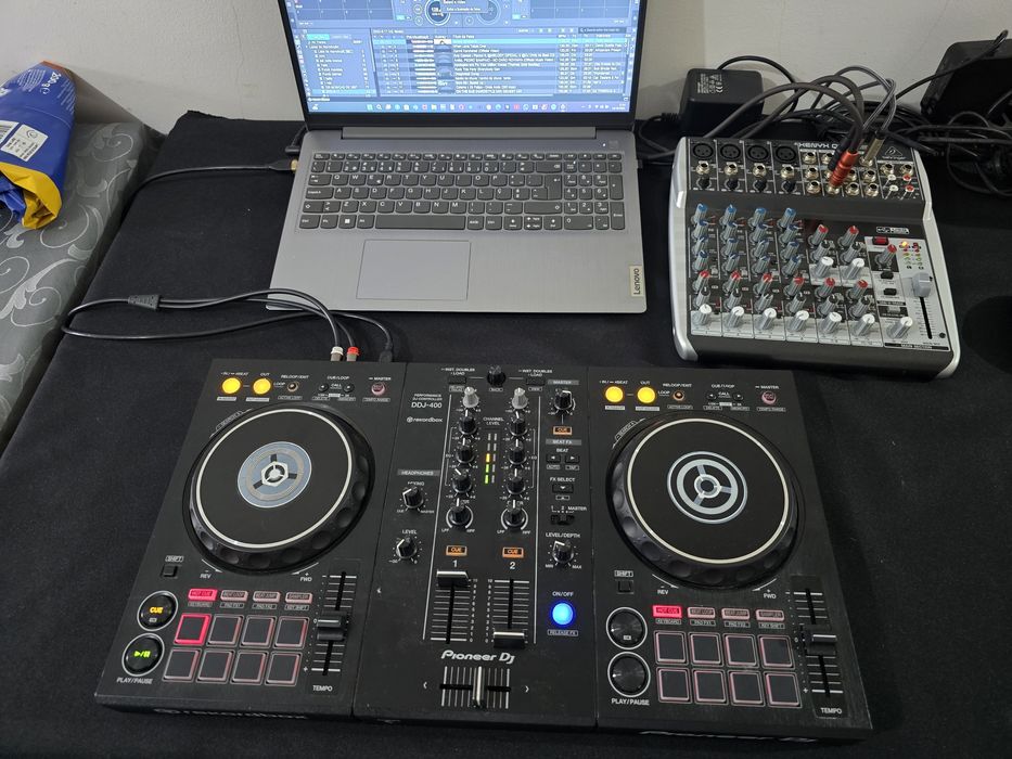 Vendo Pioneer ddj 400 + material de dj