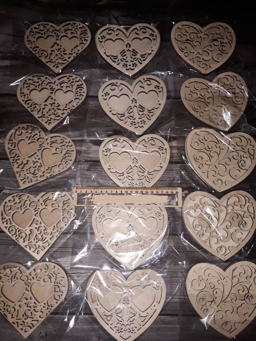 Весільна підставка для обручок