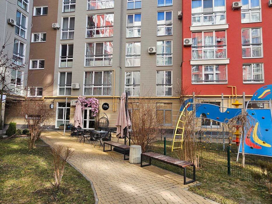 Продаж нежилого приміщення з окремим входом в ЖК "Столичний"