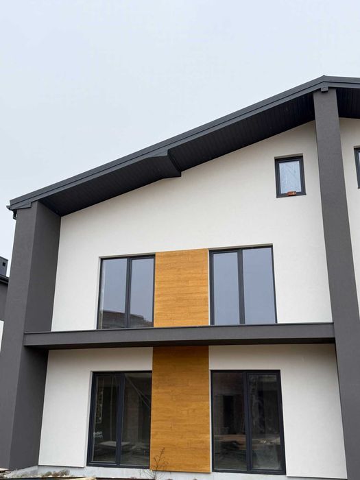 Дуплекс у Вовчинцях з ділянкою 2.5 сот