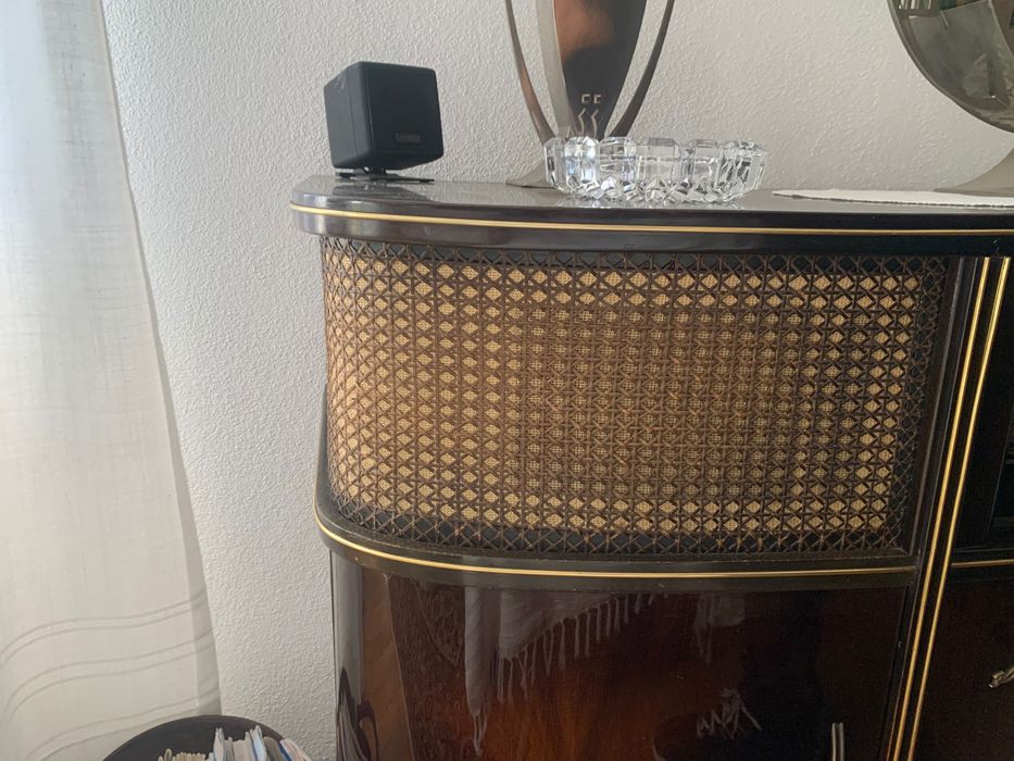 Rádio antigo telefunkan Kuba