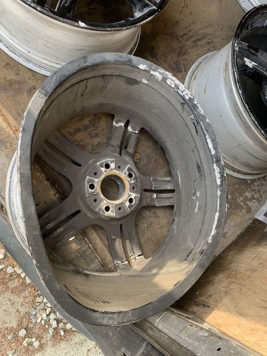 Ремонт легкосплавних дисків  .