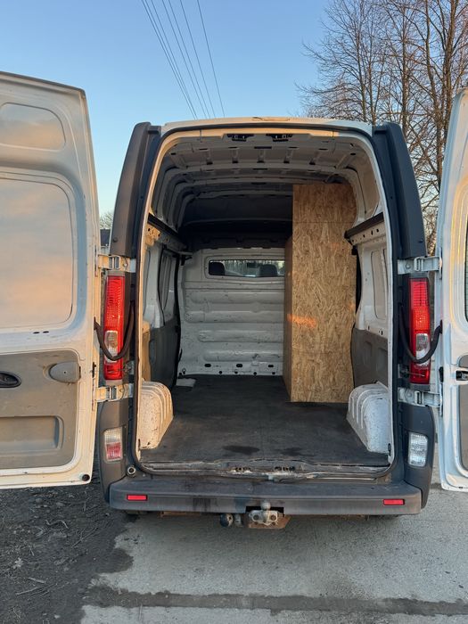 Sprzedam Renault Trafic 2009 L2H2 zarejedtrowany fv vat