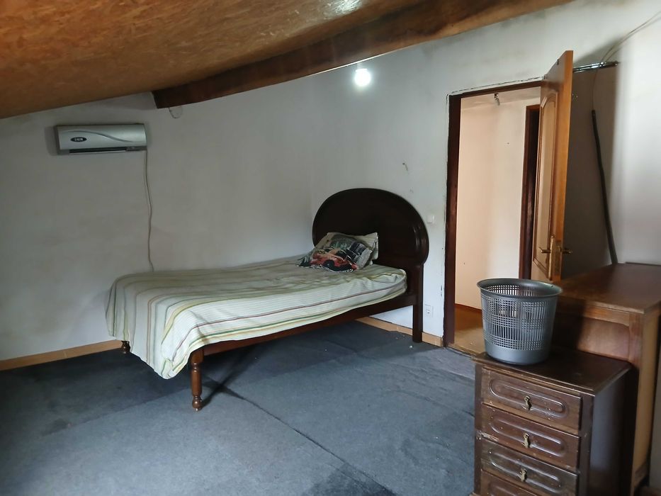 Arrenda-se / Aluga-se T2 Centro S.C.Dão