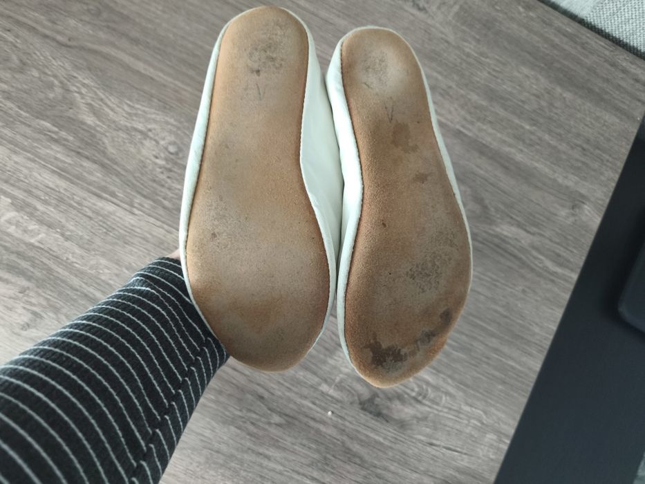 Чешки білі еко-шкіра