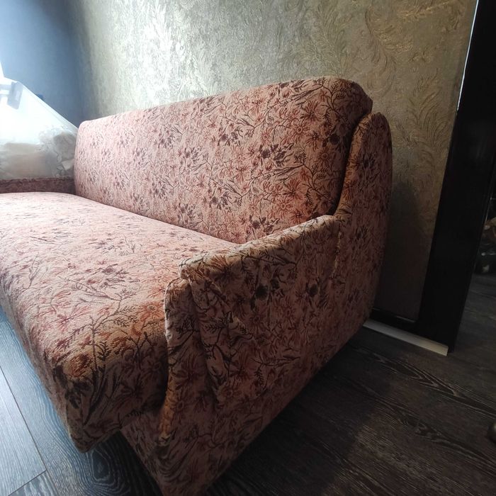 Диван та 2 крісла (вживані)