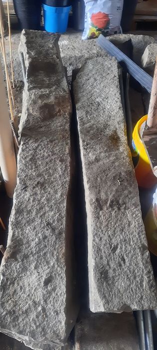 Kamienie łupane granitowe długie równe