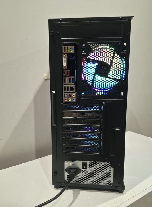 Fv 23% Komputer gamungowy | I5 | Rtx 5060 |