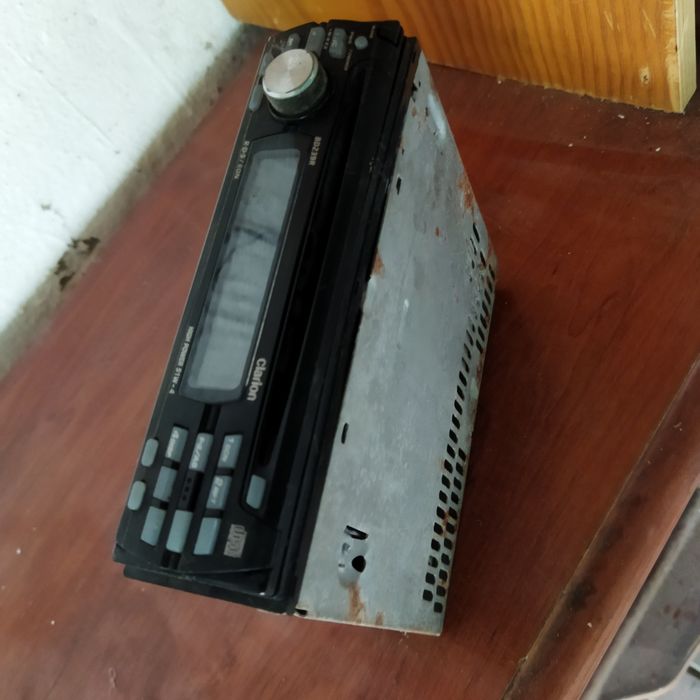 Rádio, elétrico, e de automóvel