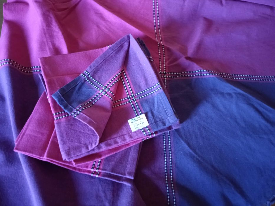 Toalha de mesa redonda + 6 guardanapos