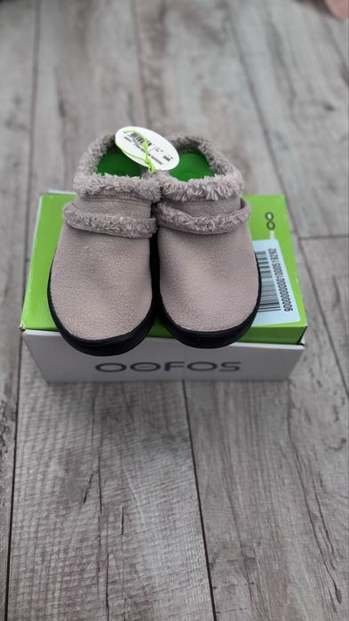 капці Oofos ортопеди нові!