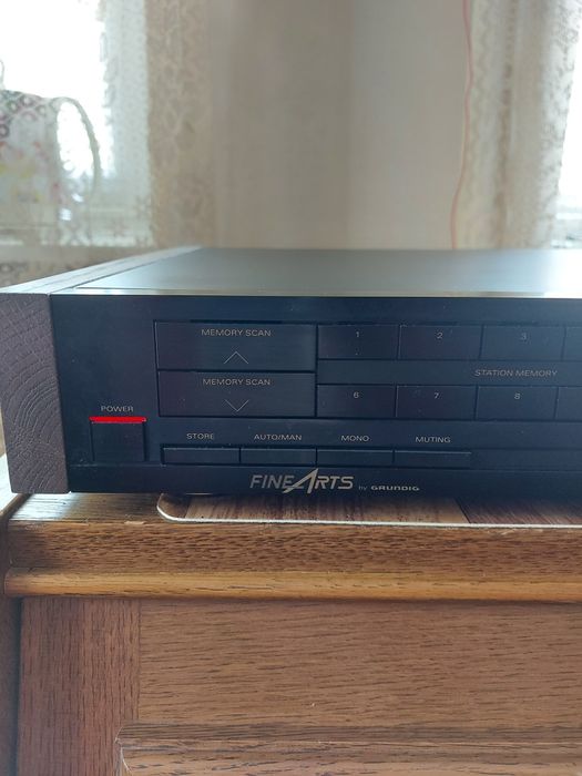 Продам тюнер Grandig